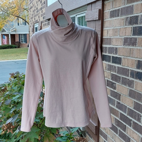 Like New CALIA by Carrie Underwood Long Sleeve Top Criss Cross Mock Neck - Picture 10 of 10